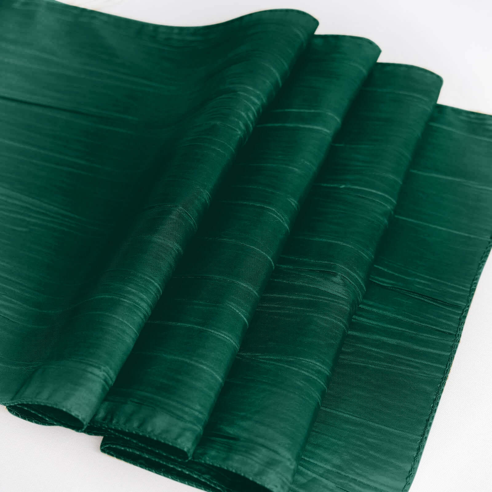 Taffeta 12"x108" Table Runner Hunter Emerald Green - Accordion Crinkle Design