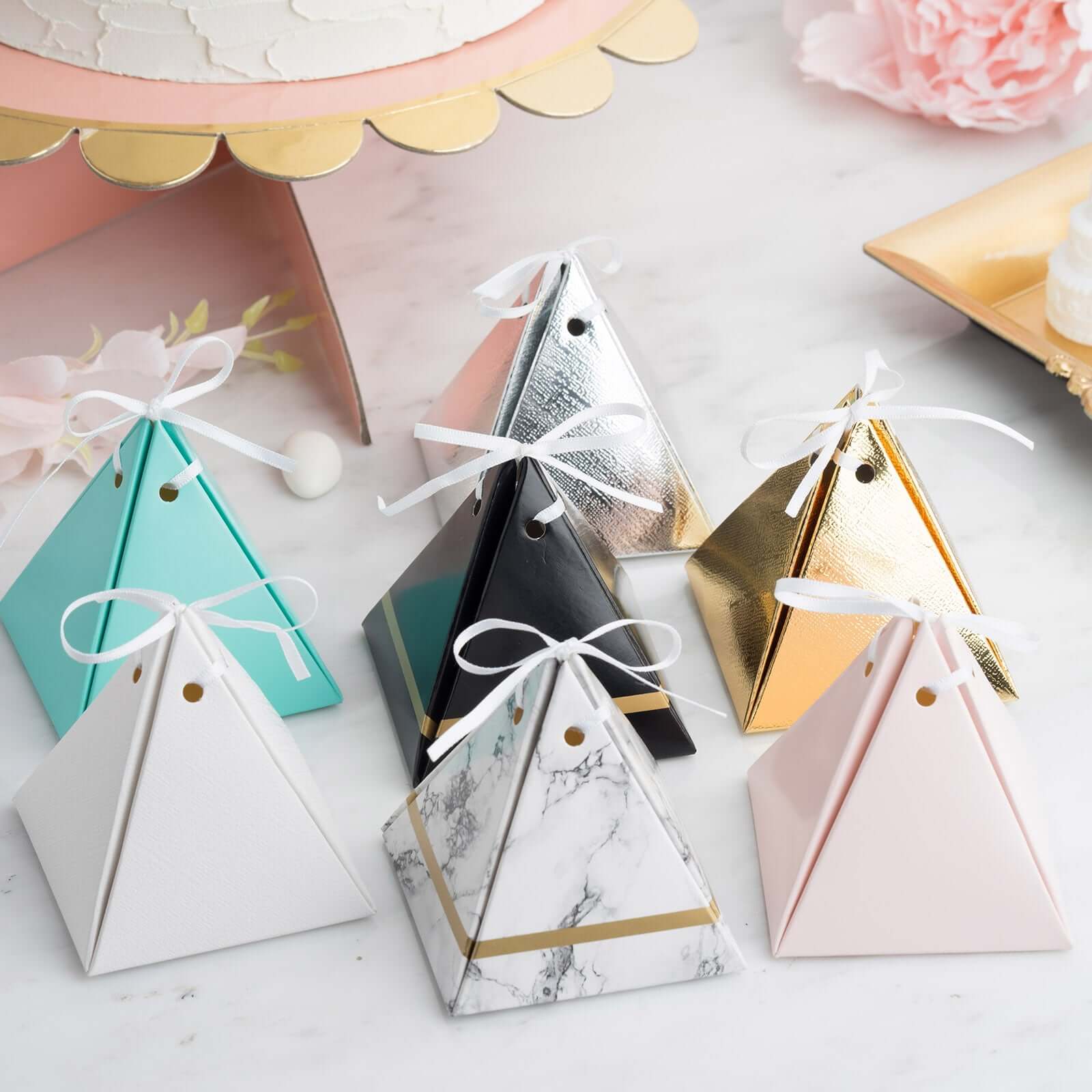 25 Pack Turquoise Pyramid Shape Wedding Party Favor Candy Gift Boxes