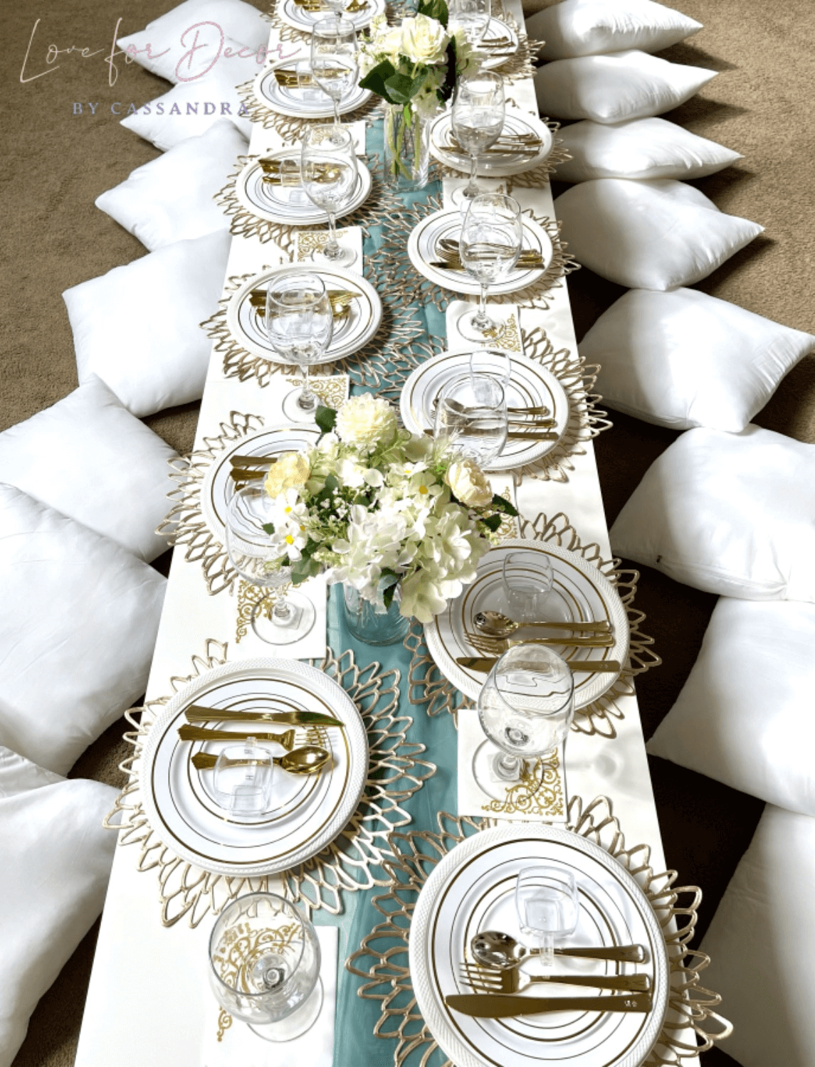 6-Pack Dining Table Mats Floral Design Gold - Metallic Vinyl Round Non-Slip Mats for Tables 15"