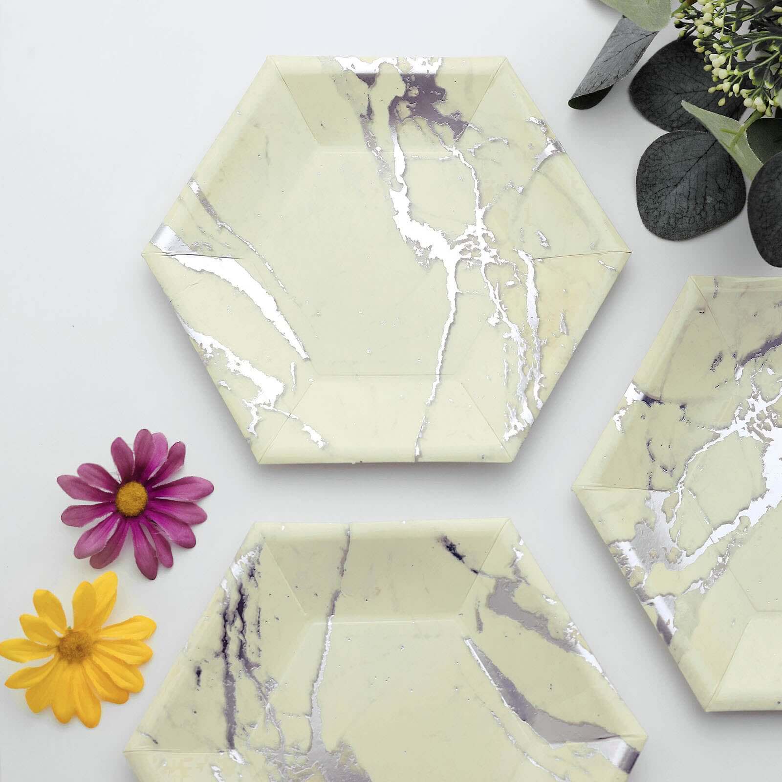 25-Pack Paper 8.5" Hexagon Dessert Plates in Ivory with Silver Marble Design - Disposable Geometric 400GSM Appetizer Salad Plates for Events & Banquets