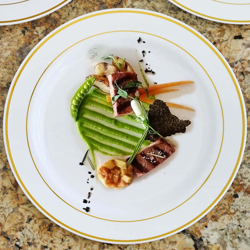 10-Pack Plastic Dinner Plates White with Très Chic Gold Rim - Perfect Disposable Party Plates 10"