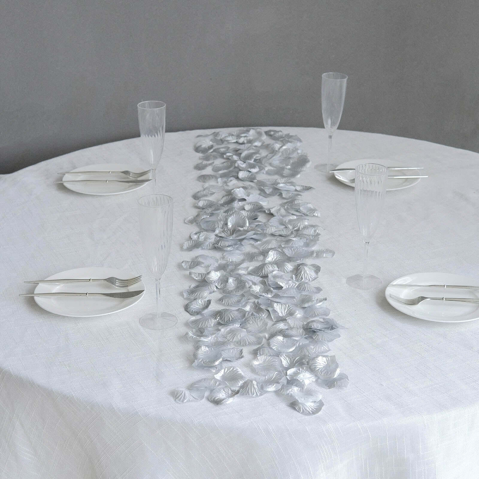 500-Pack Rose Petals Round Design Silver Silk Confetti - Decorative Scatters for Tables and Floors