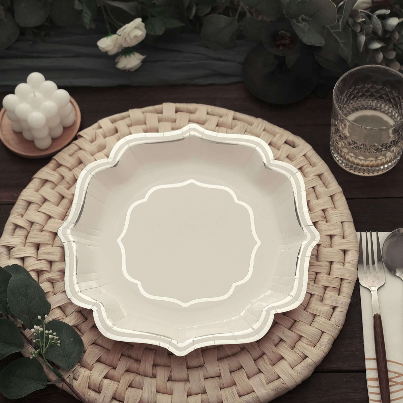25-Pack Paper Dinner Plates in White with Silver Scallop Rim - Disposable 300GSM Party Plates 10"