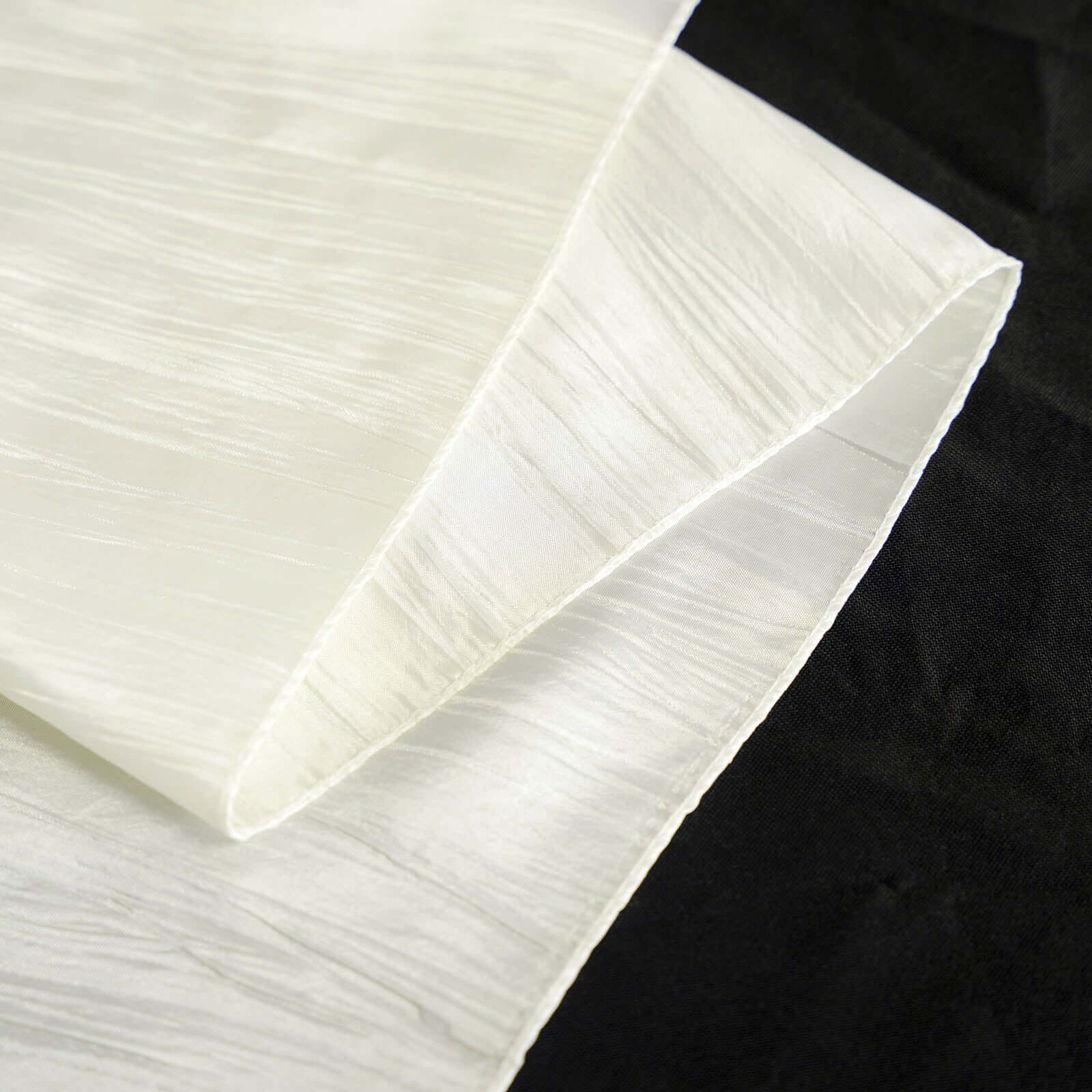 Taffeta 90"x132" Rectangle Tablecloth Ivory - Seamless Accordion Crinkle Table Cover
