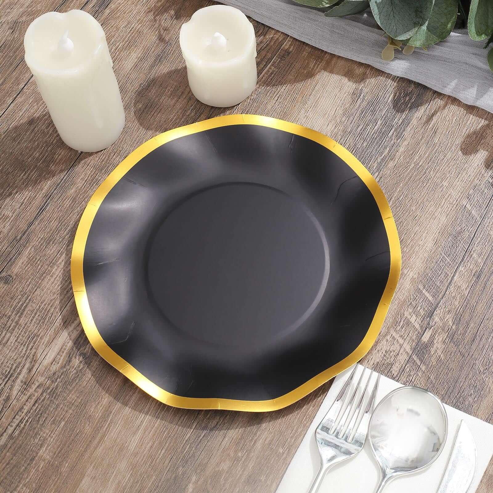 25-Pack Paper Round Dessert Plates 8" Matte Black with Gold Wavy Rim - Disposable 350GSM Salad Plates