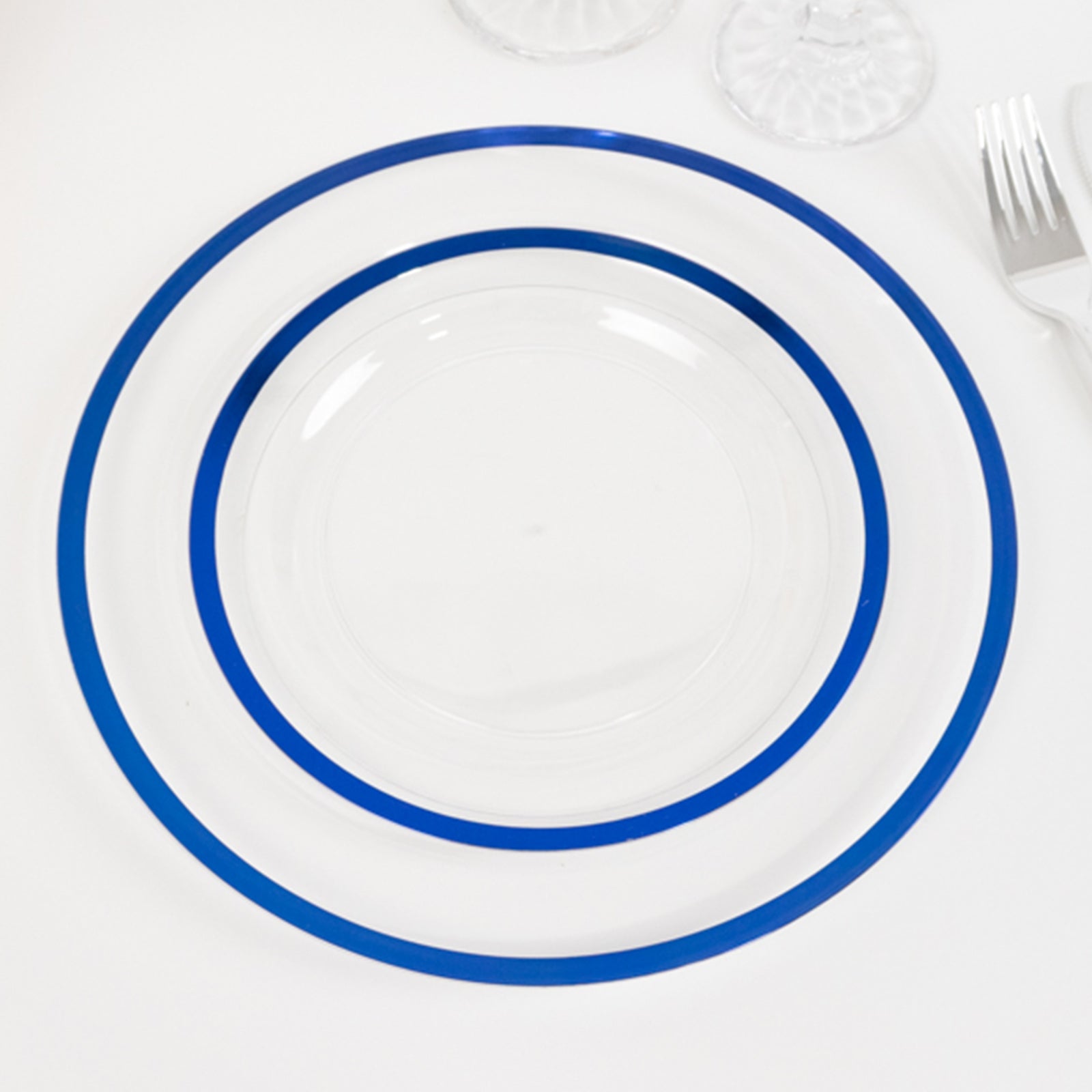 10-Pack Plastic 7" Round Appetizer Plates in Clear with Blue Rim - Sleek Disposable Salad Plates for Banquets & Special Occasions