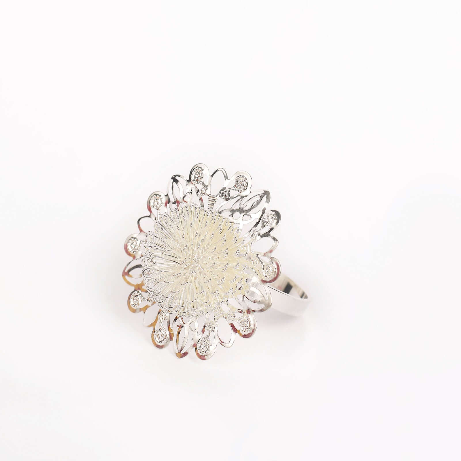 4 Pack 2" Elegant Silver Metal Floral Serviette Napkin Rings, Daisy Flower Buckle Napkin Holders