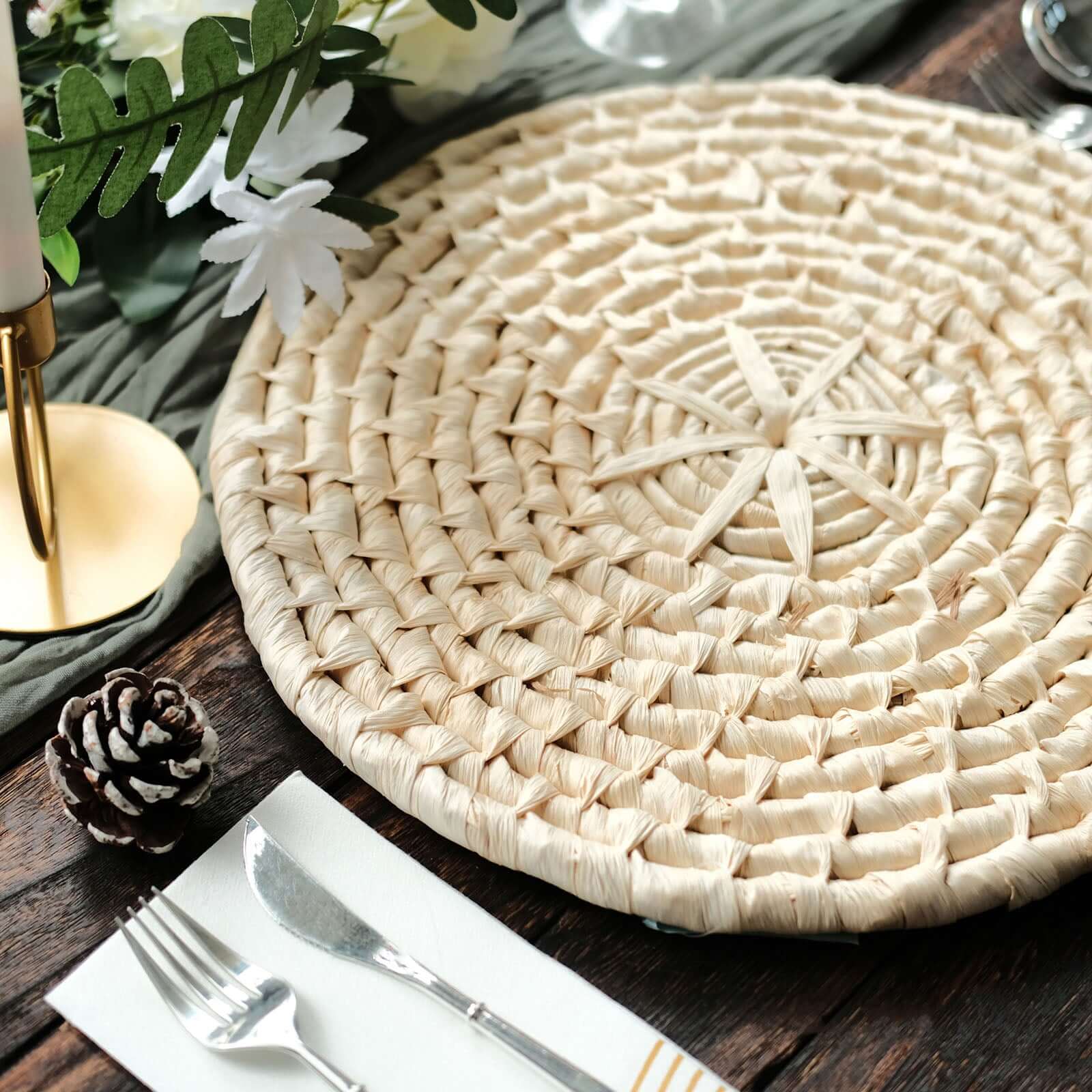 4-Pack Placemats Braided Design Natural Corn Husk Round - Woven Rustic Rattan Style for Tables 15"