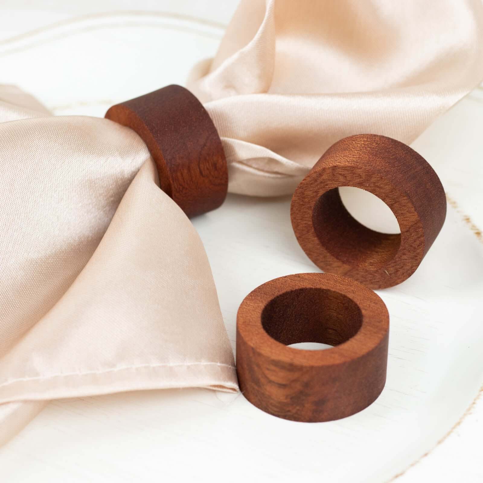 4 Pack 1.75" Cinnamon Brown Rustic Hardwood Farmhouse Napkin Rings, Boho Napkin Holder Wood Slices
