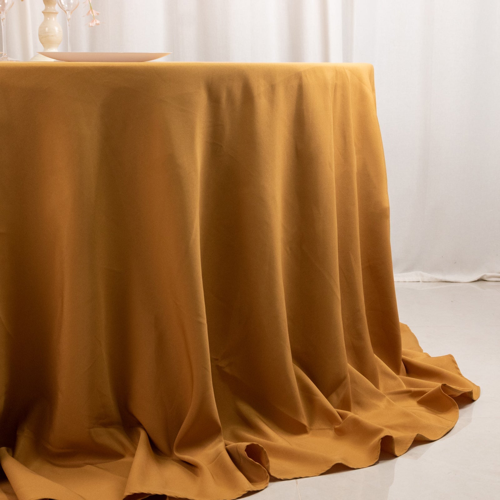 Premium Polyester 132" Round Tablecloth Gold - Seamless 220GSM Wrinkle-Resistant Design for Upscale Occasions