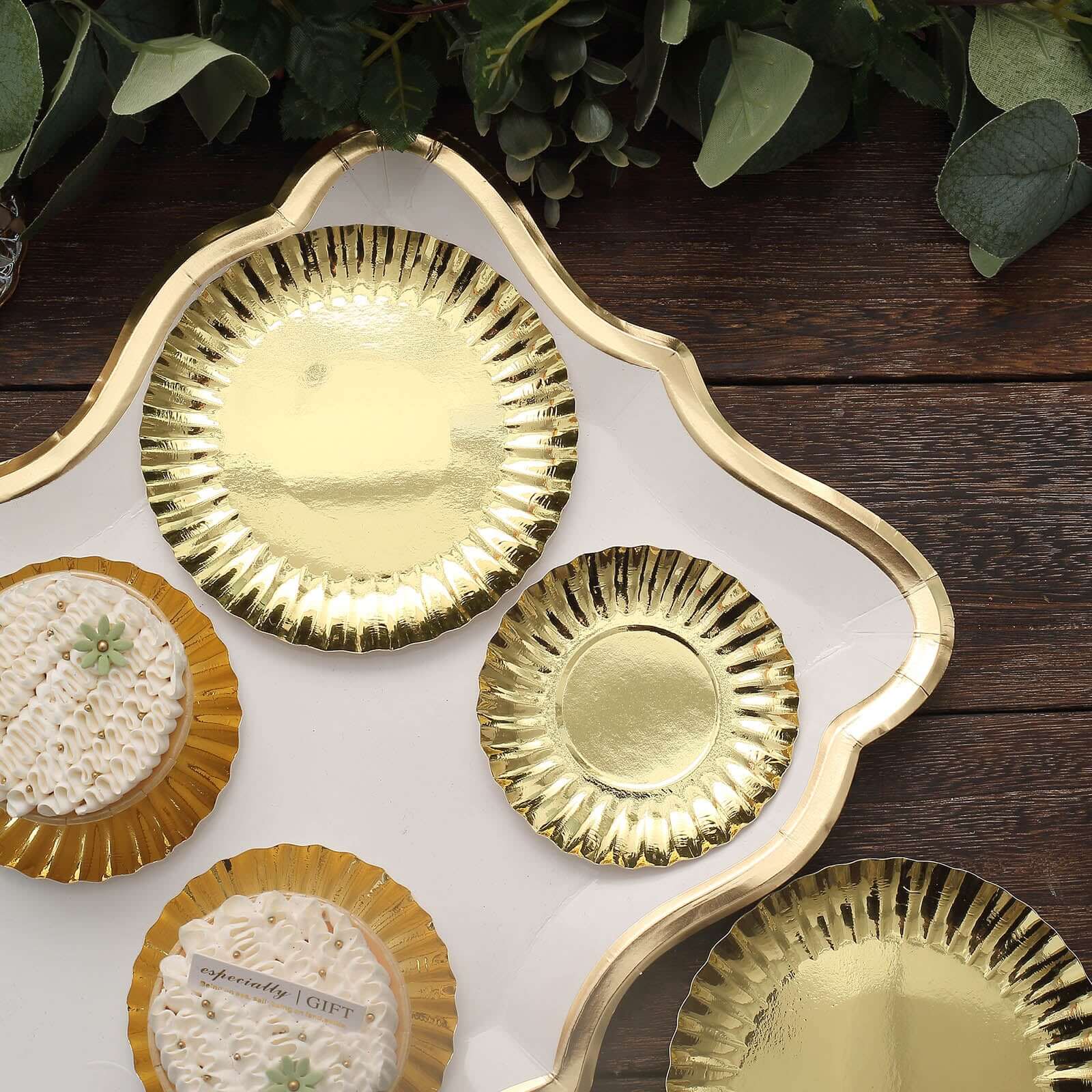 50-Pack Paper 5" Round Dessert Plates in Metallic Gold with Scalloped Rim - Disposable 250GSM Appetizer Party Plates for Banquets & Upscale Gatherings