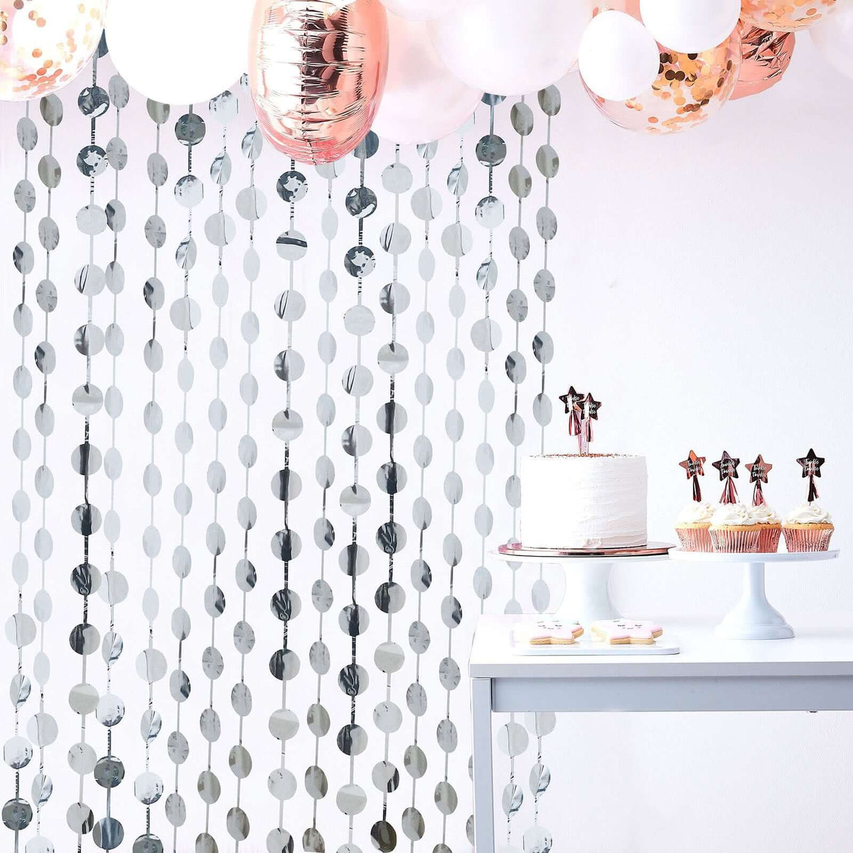 Silver Round Chain Foil Fringe Curtain Party Backdrop, Metallic Silver Tinsel Streamer Party Decor - Door Window Foil Curtain - 3ftx6.5ft