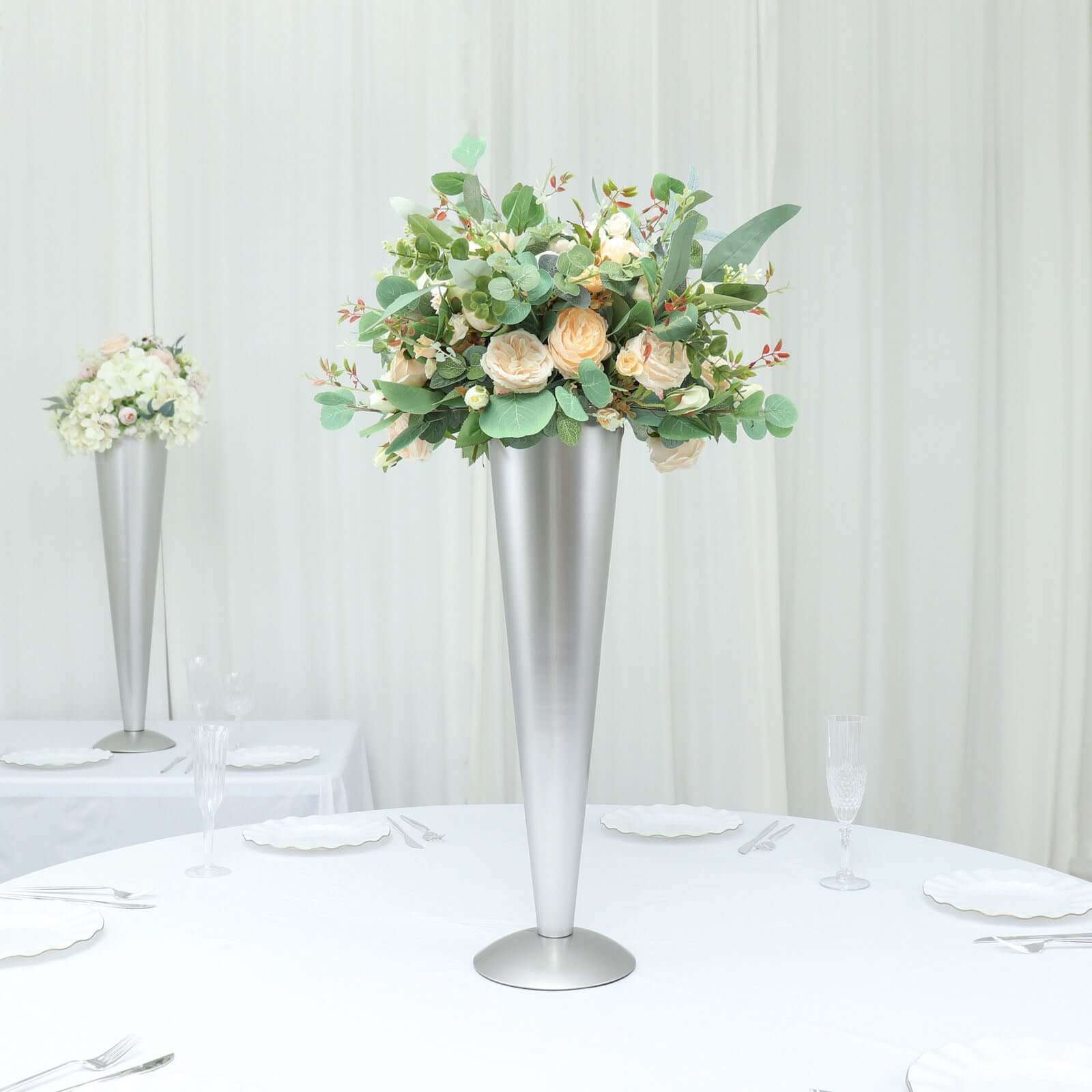 Metal Trumpet Vase Brushed Silver - Durable Design for Stylish Wedding Decor 28"