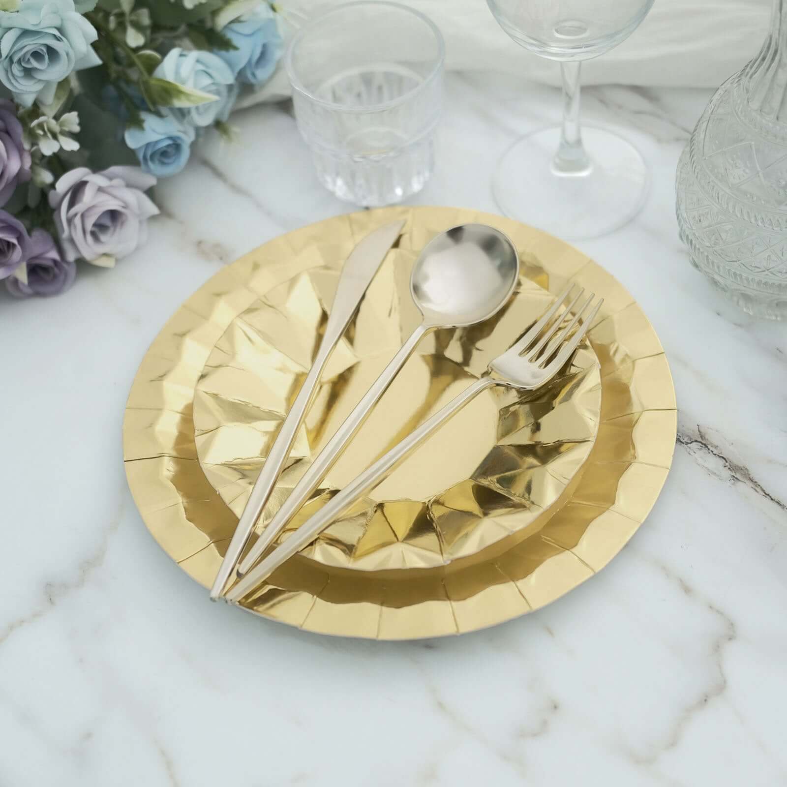 25-Pack Paper 9" Round Dinner Plates in Metallic Gold with Geometric Prism Rim - Disposable 400GSM Party Plates for Banquets & Celebrations