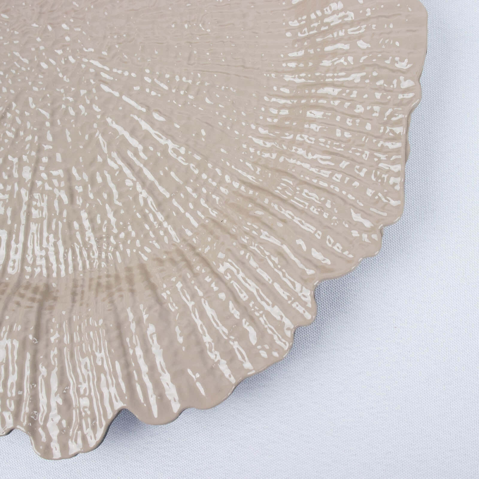 6-Pack Acrylic Plastic Round Charger Plates 13" in Taupe with Reef Design, Dinner Charger Tableware