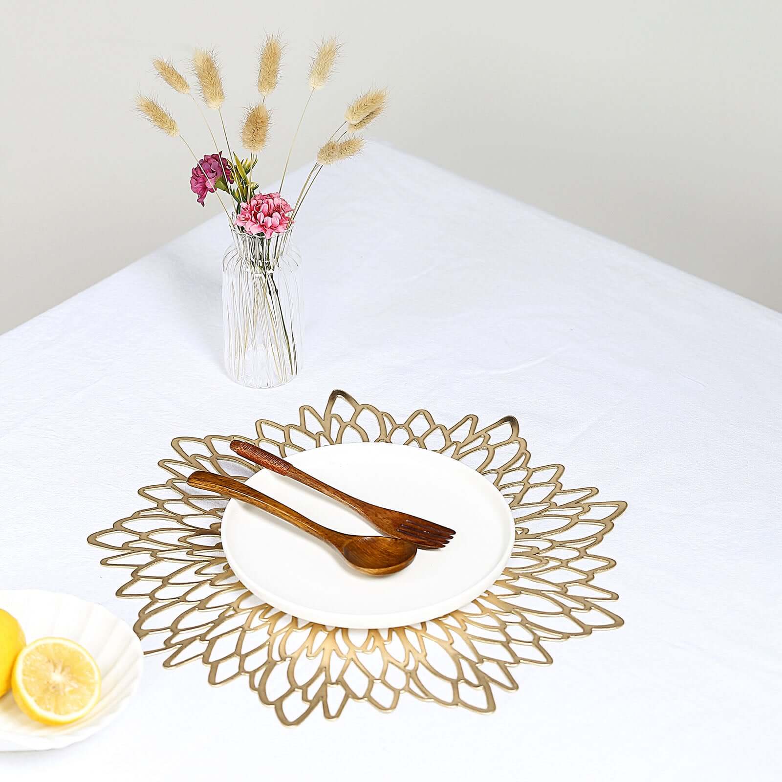 6-Pack Dining Table Mats Floral Design Gold - Metallic Vinyl Round Non-Slip Mats for Tables 15"