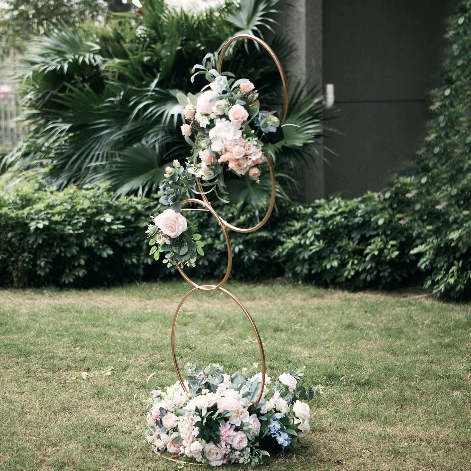 5ft 4-Tiered Gold Hoop Pillar Flower Stand, Metal Wedding Arch Table Centerpiece - Hoop Wreath