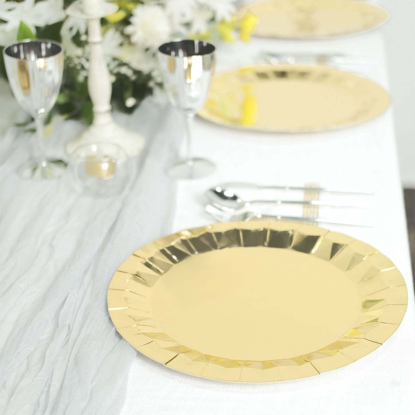 25-Pack Paper 12" Round Charger Plates in Metallic Gold with Geometric Prism Design - Disposable 400GSM Serving Trays for Stylish Banquets & Celebrations