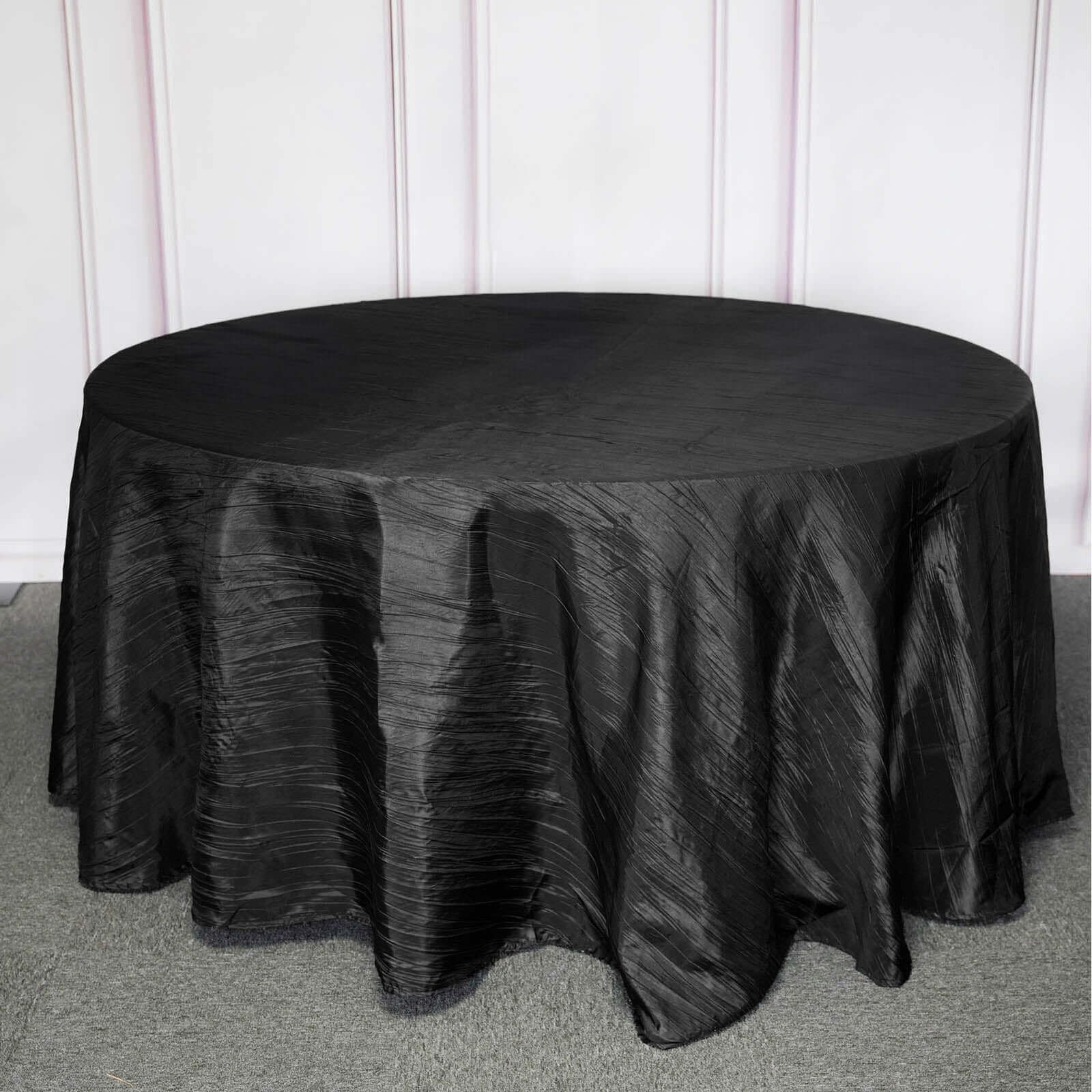 Taffeta 120" Round Tablecloth Black - Seamless Accordion Crinkle Design for Stylish Occasions