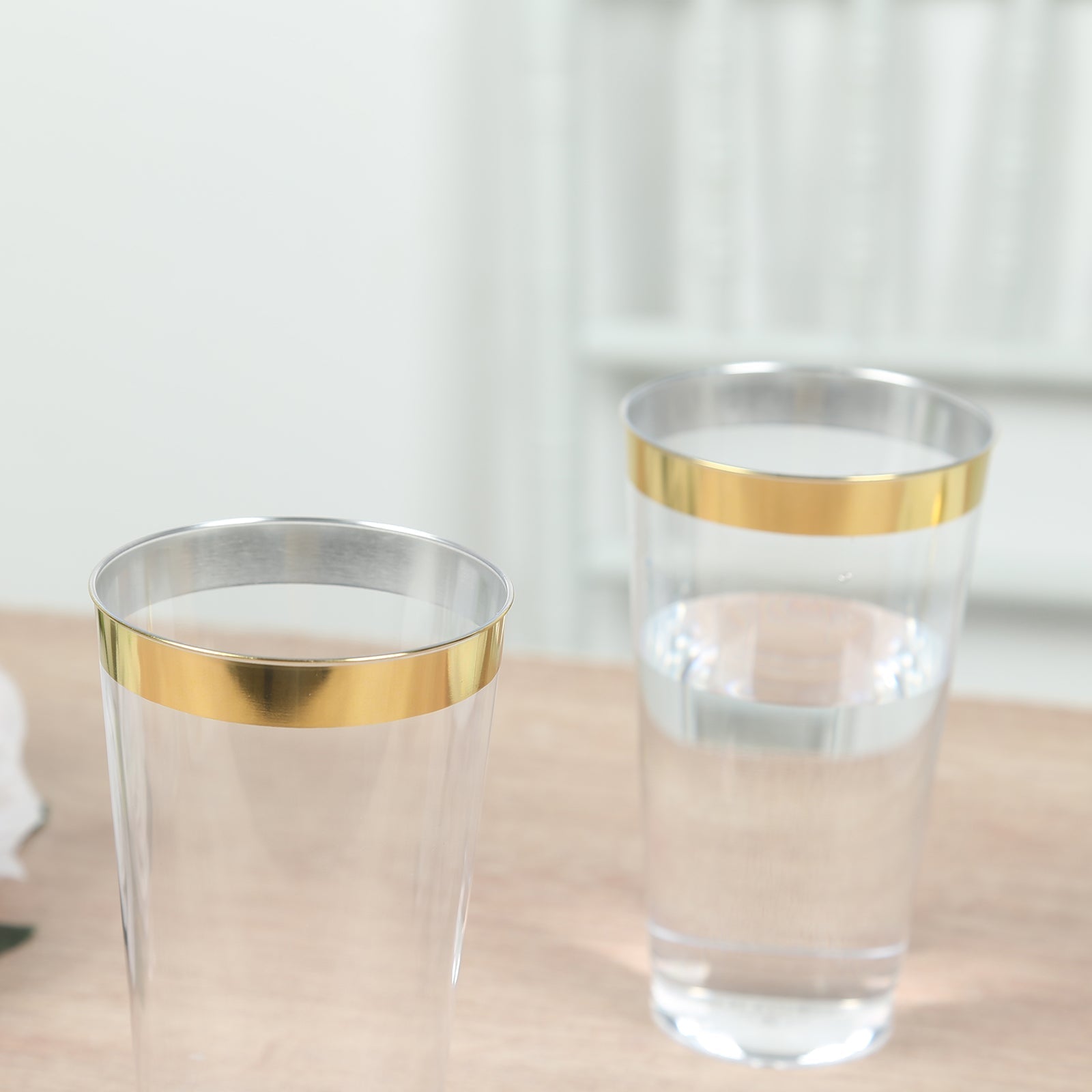 12-Pack Plastic Party Cups Clear with Gold Rim - Durable Disposable Tumblers for Drinks 17oz 5.5"