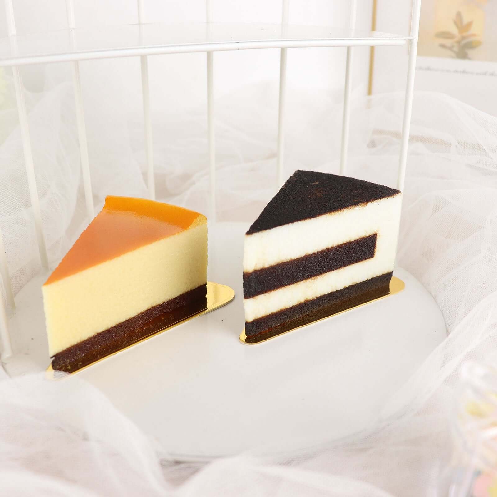 50-Pack Triangle Cake Boards in Gold Cardboard - Grease Proof Mini Paper Trays for Pastries Cupcakes & Dessert Slices 2.8"x 4.5"