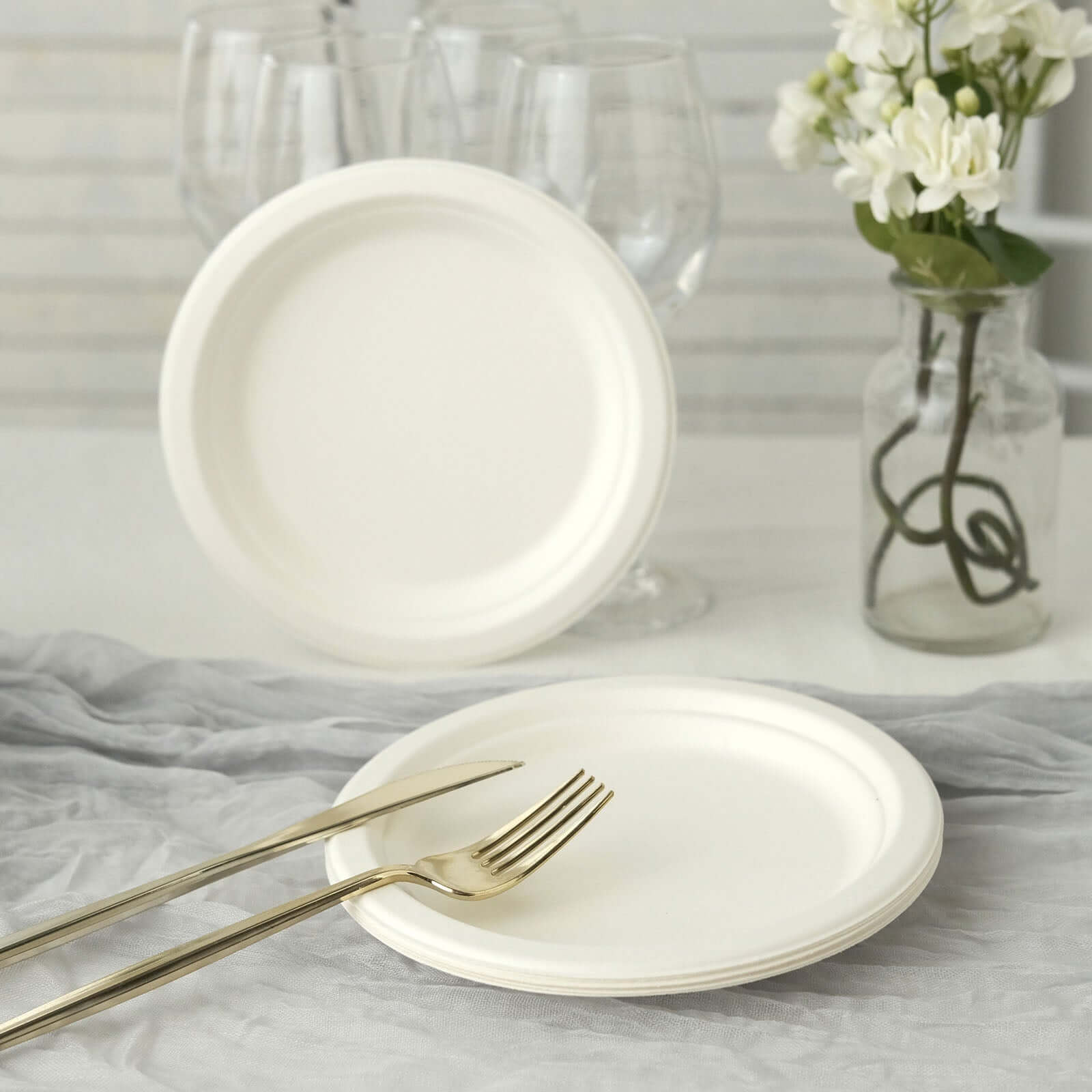 50-Pack Bagasse 9" Round Dinner Plates in White Biodegradable - Biodegradable Disposable Sugarcane Party Plates for Outdoor Celebrations & Picnics
