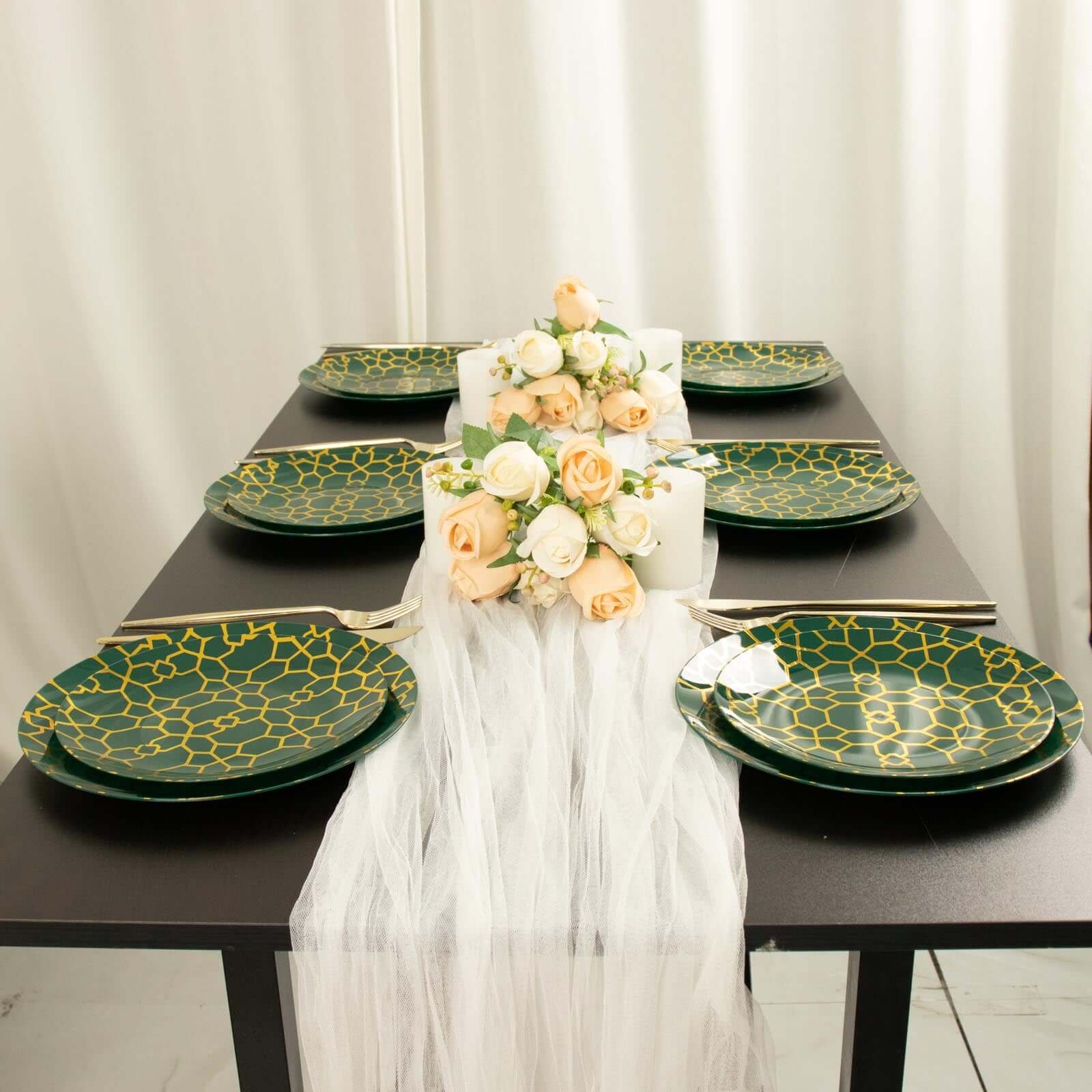 20-Pack Set Plastic Round Dinner and Salad Plates in Hunter Emerald Green with Geometric Gold Print - Modern Disposable Dinnerware Set for Weddings & Celebrations 9", 7"