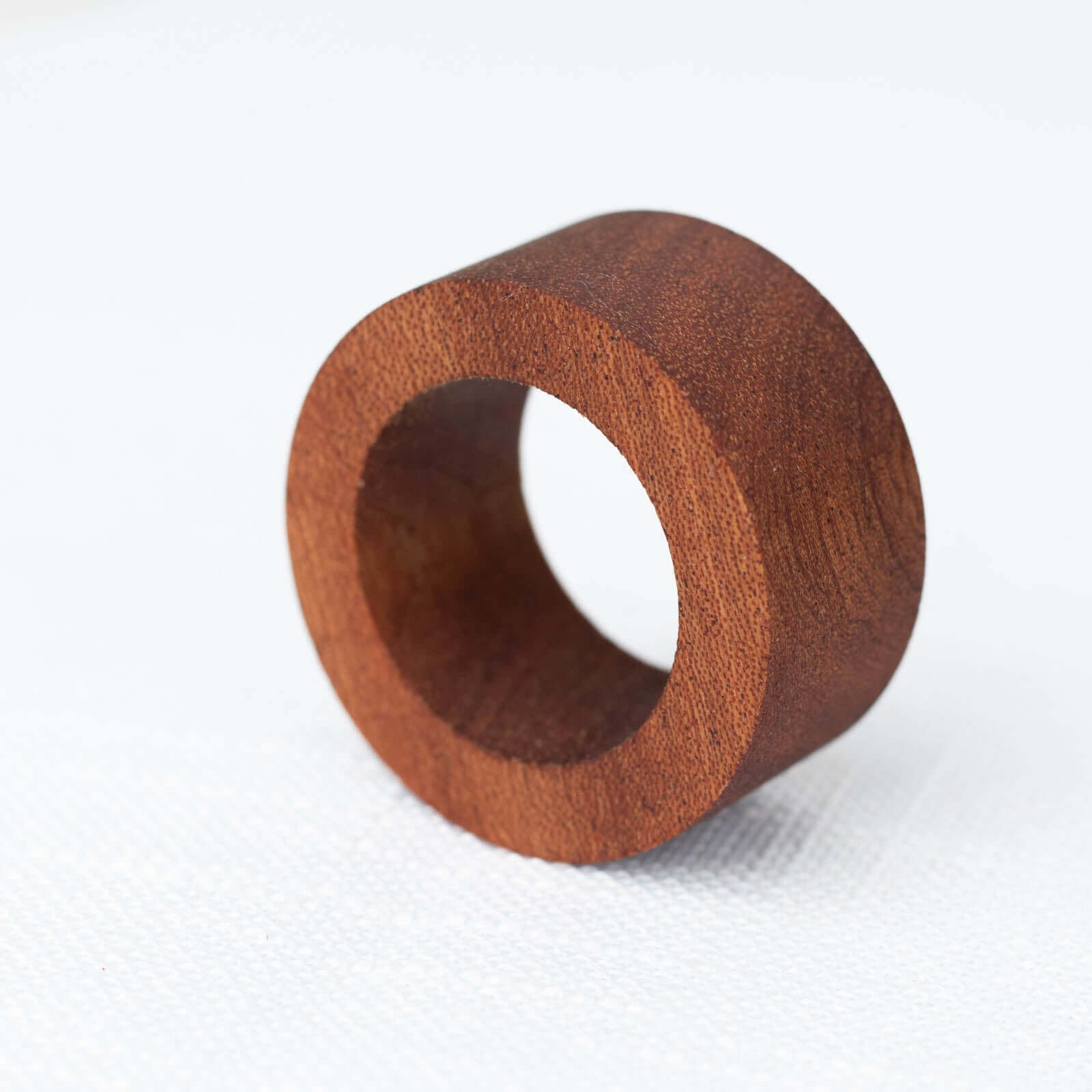 4 Pack 1.75" Cinnamon Brown Rustic Hardwood Farmhouse Napkin Rings, Boho Napkin Holder Wood Slices