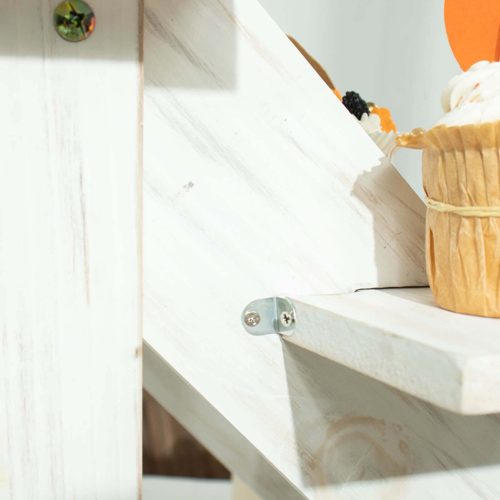 4-Tier Wooden Ladder Shelf Whitewashed Rustic Design - Cascading Stair Step Dessert Display Cupcake Holder 21"