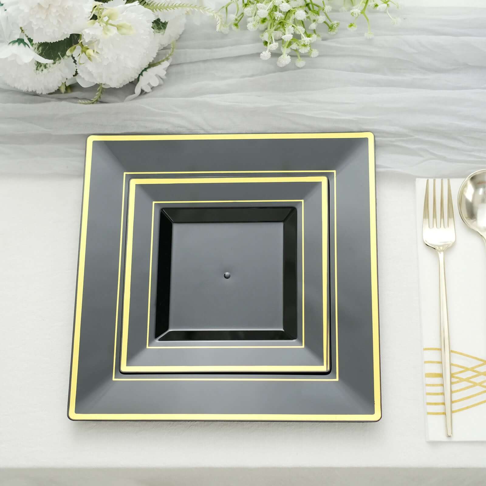 10-Pack Plastic Dinner Plates Black Square with Gold Trim - Lightweight Disposable Plates for Events 10"
