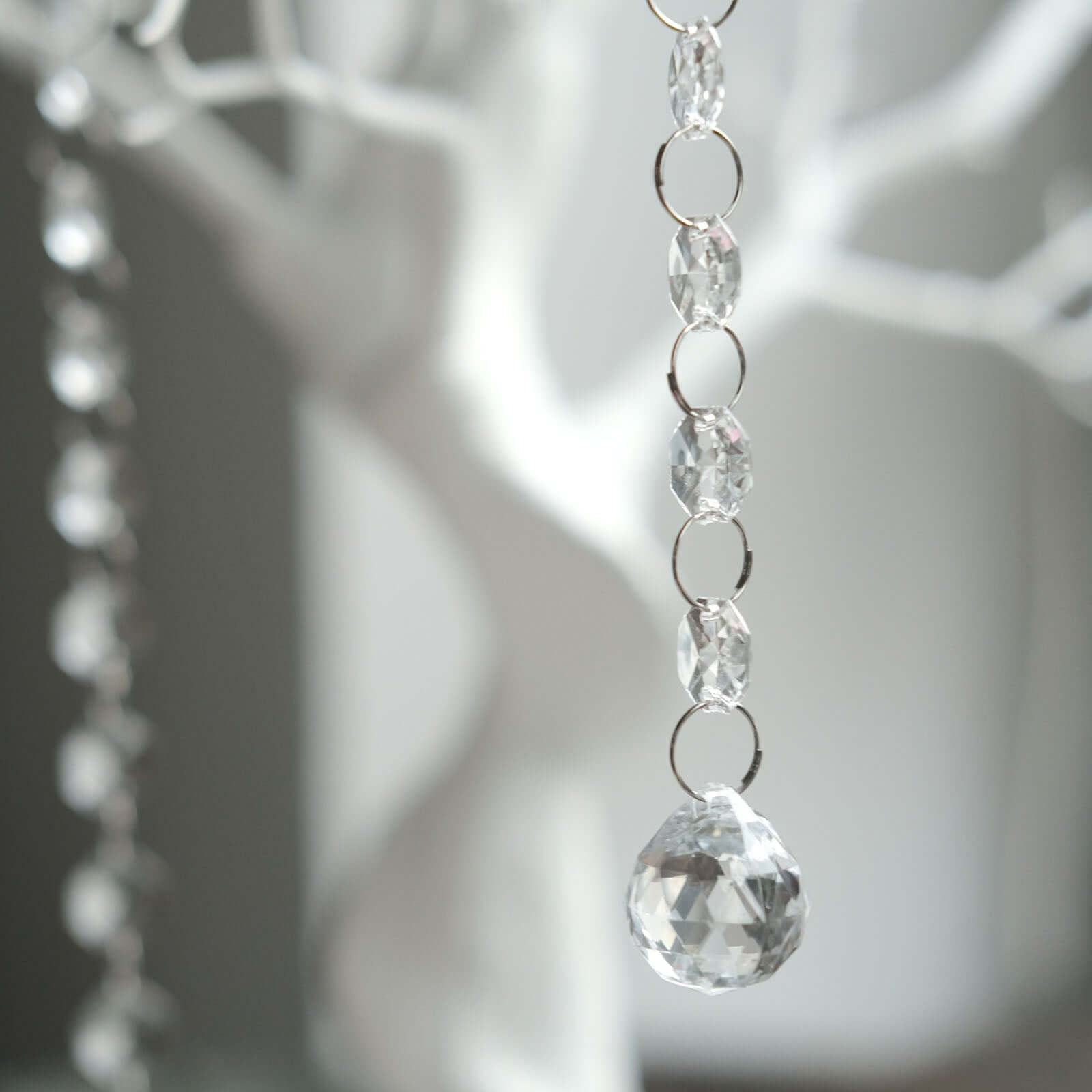 Manzanita Tree Centerpiece White with 8 Acrylic Bead Chains - Easy Assembly Decorative Artificial Tree for Modern Weddings Parties & Event Displays 34"