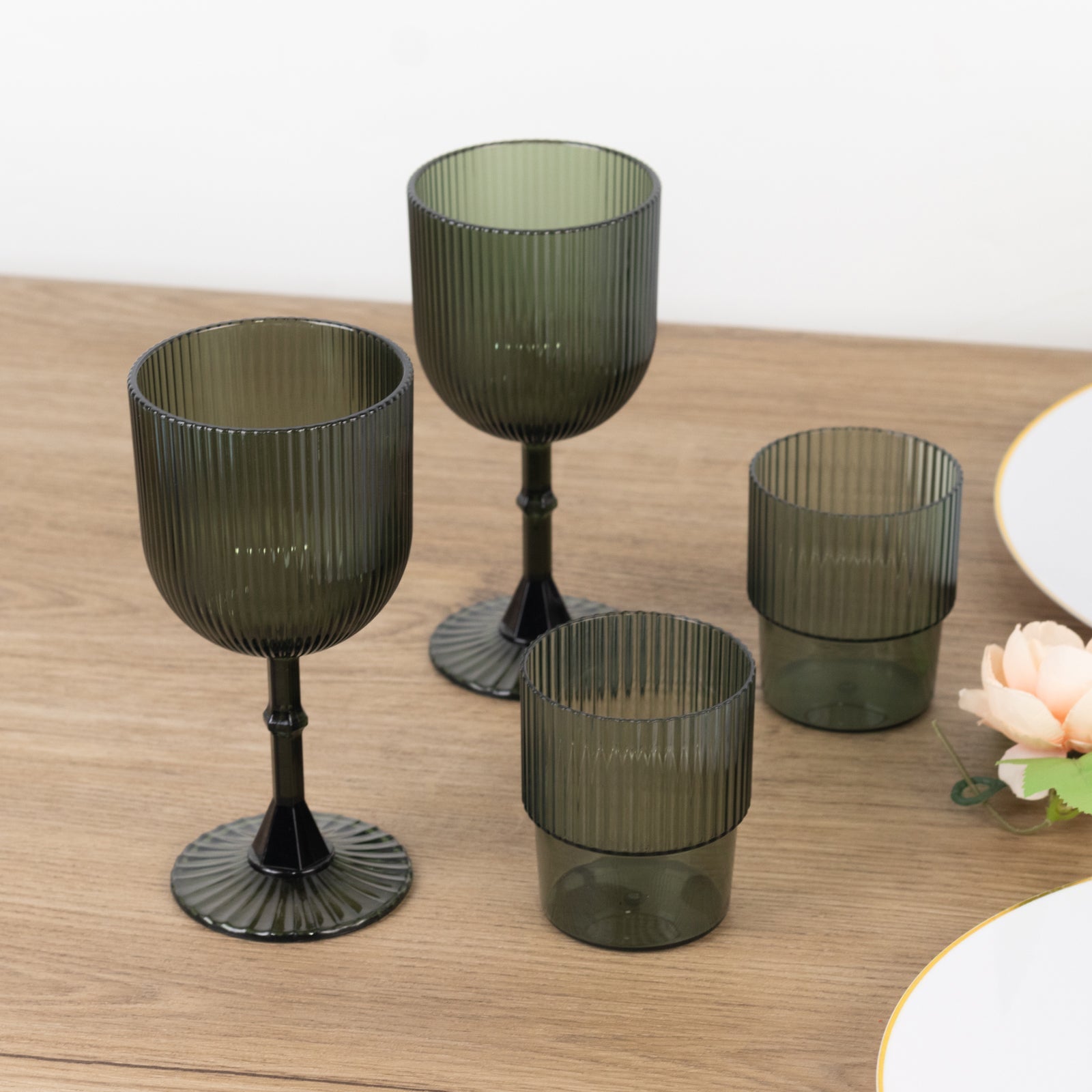 12-Pack Plastic Goblets Hunter Emerald Green Vintage Ribbed Pattern - Reusable Shatterproof Glassware 9oz