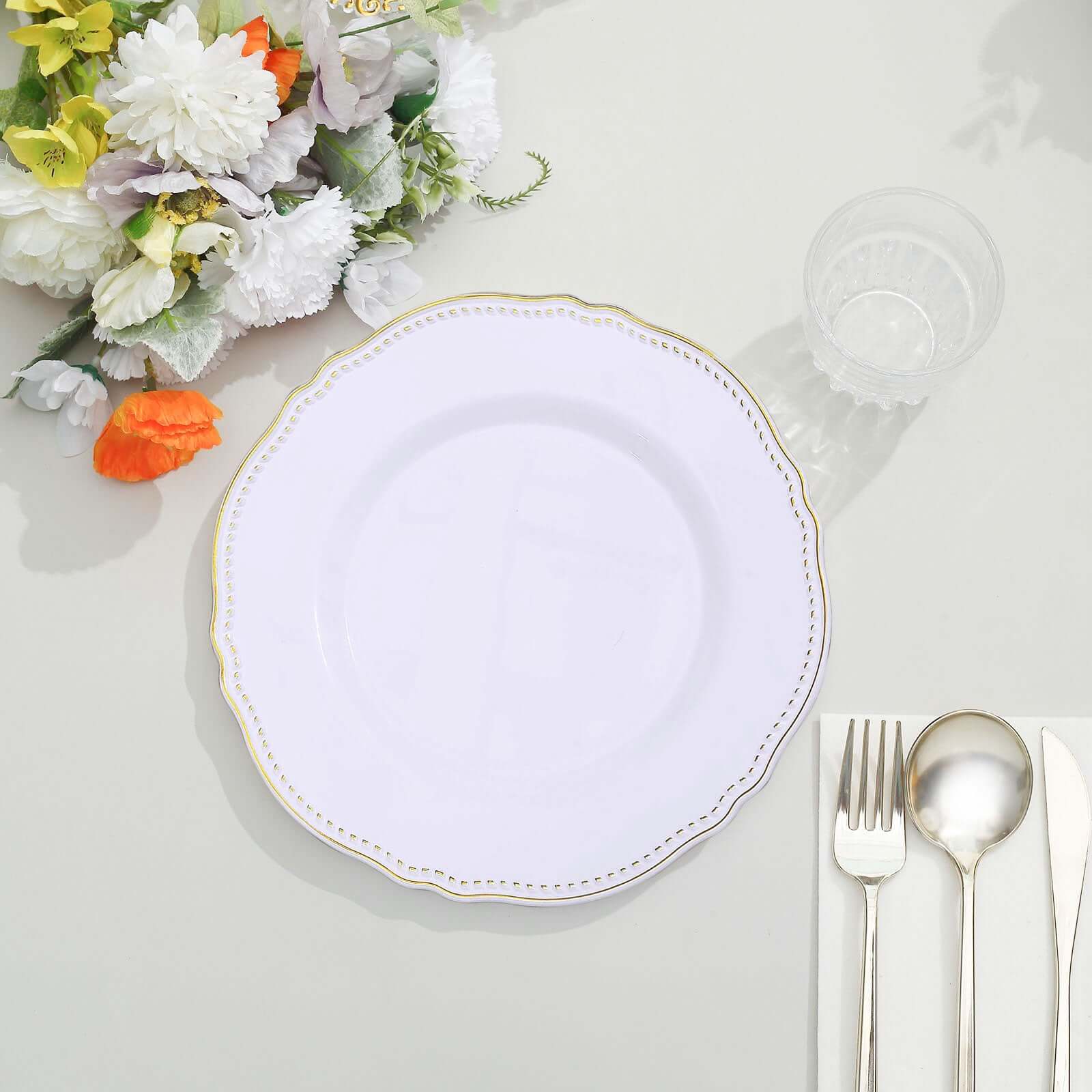 10-Pack Plastic Dinner Plates in White with Gold Scalloped Rim - Disposable Party Plates 9"
